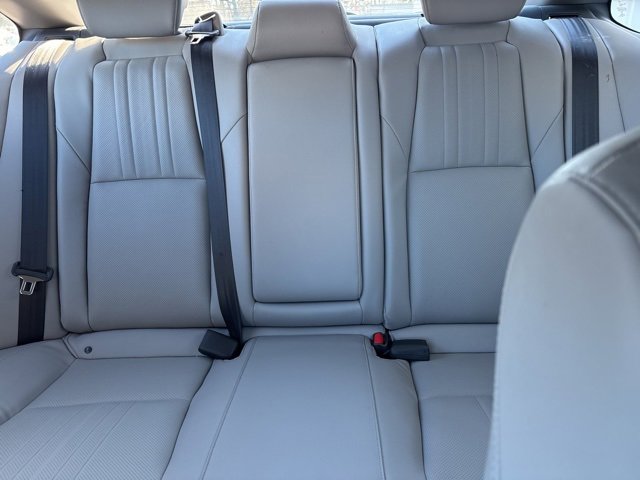 Used 2018 Honda Accord Touring image 4