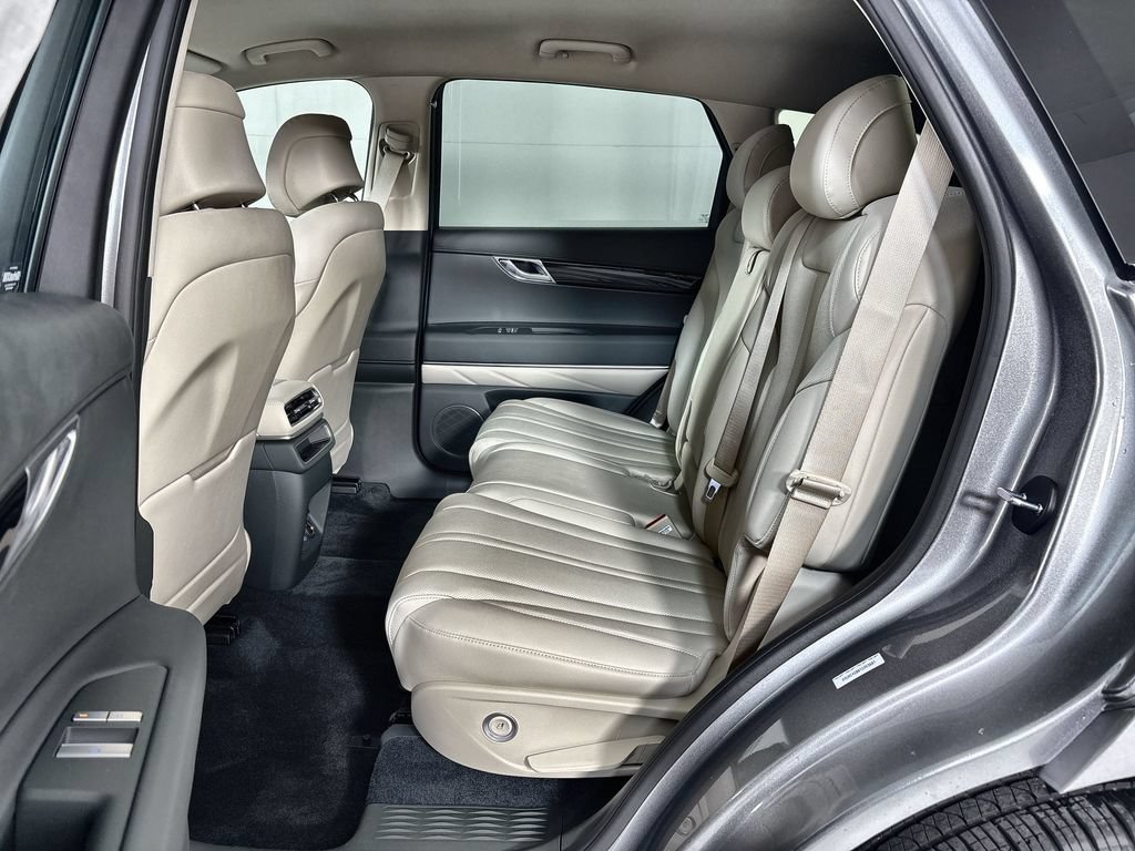 New 2026 Genesis GV80 2.5T RWD image 24
