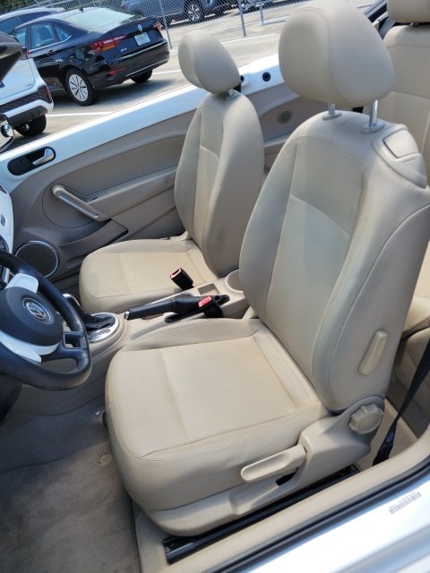 Used 2013 Volkswagen Beetle 2.5 FWD image 9