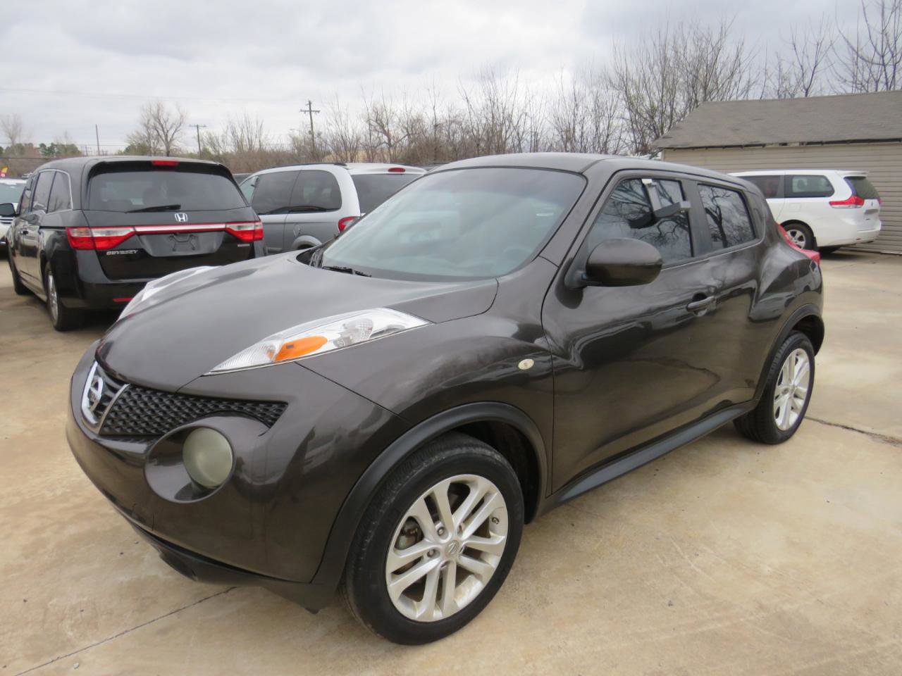 Used 2012 Nissan Juke S FWD image 2