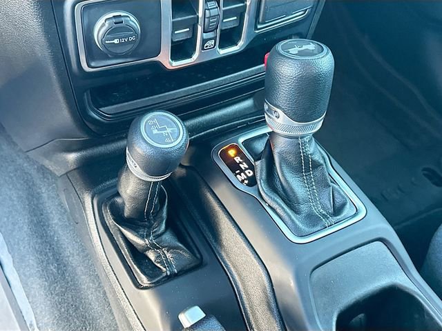 Used 2024 Jeep Wrangler Sport S image 16