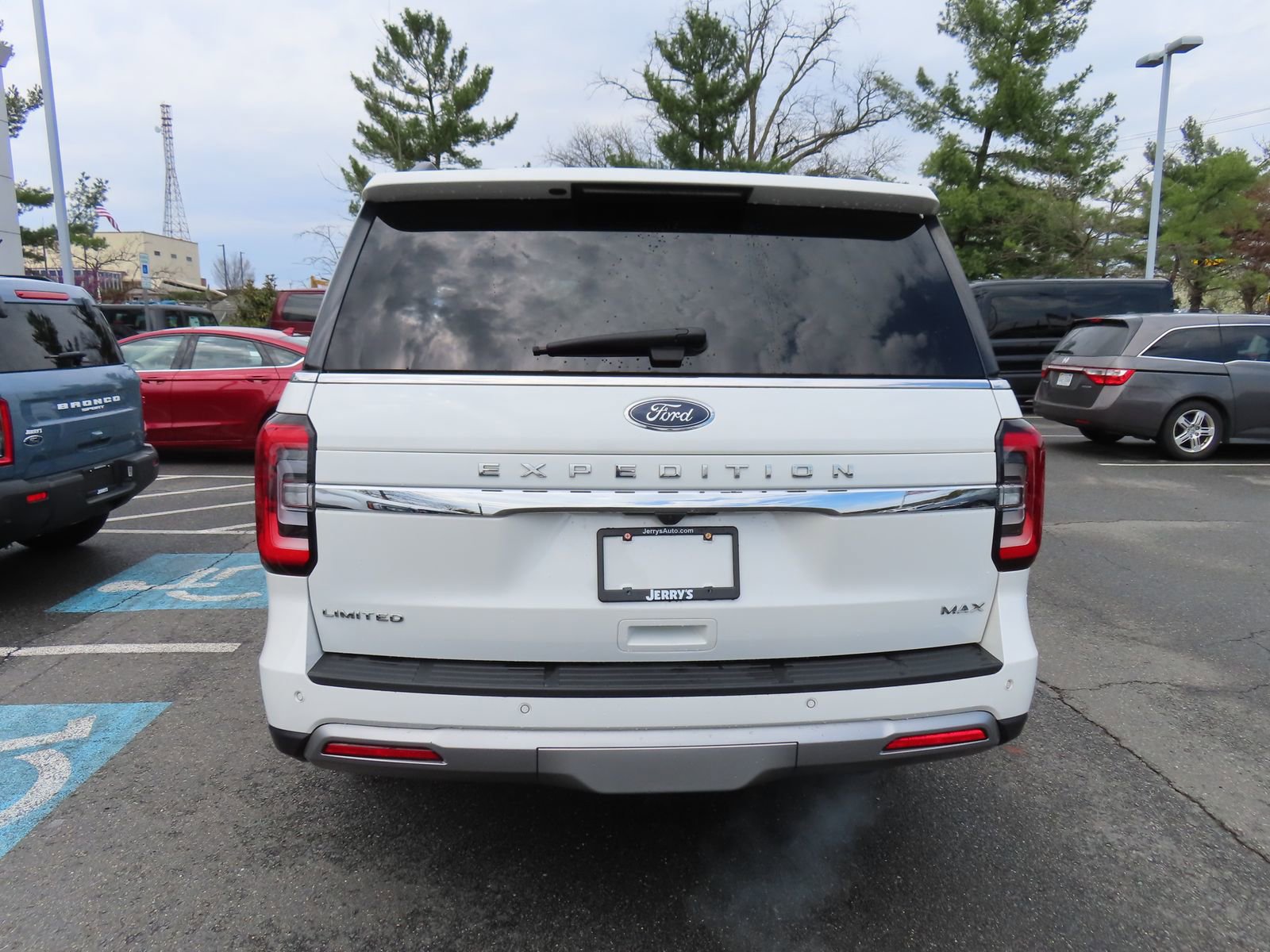 Used 2023 Ford Expedition Max Limited image 6