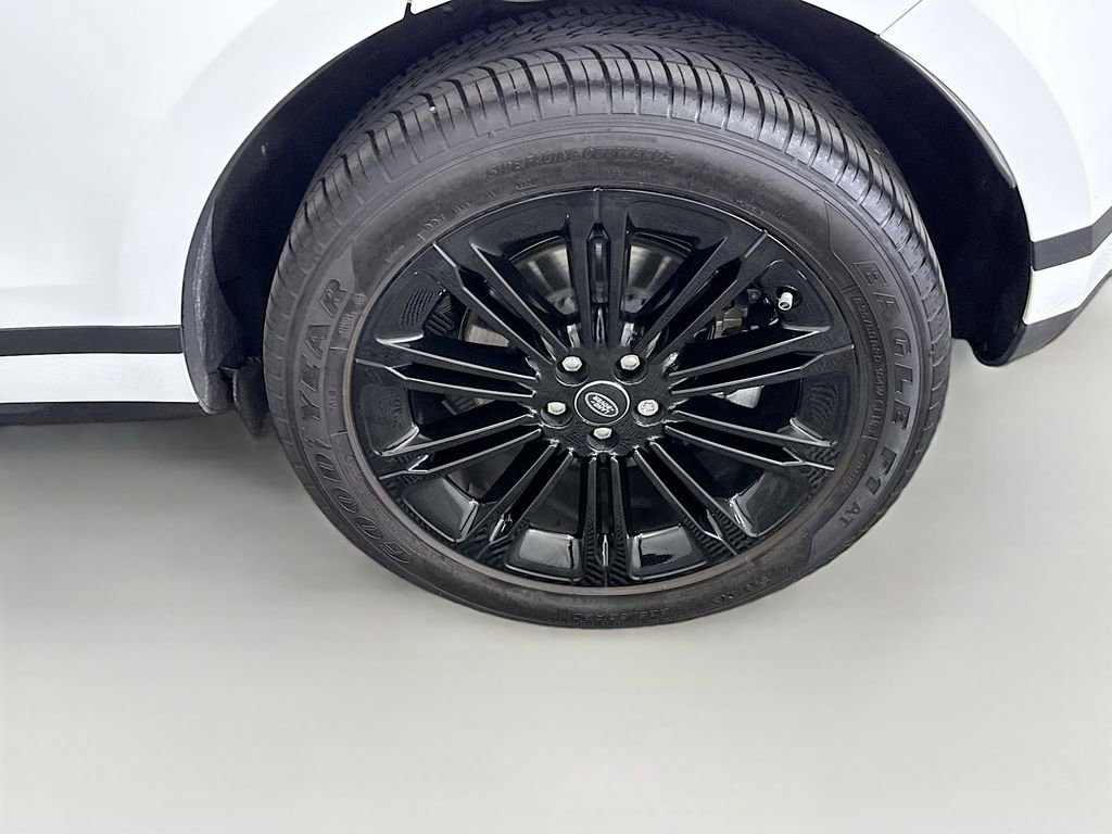 Certified 2025 Land Rover Range Rover Evoque S image 30