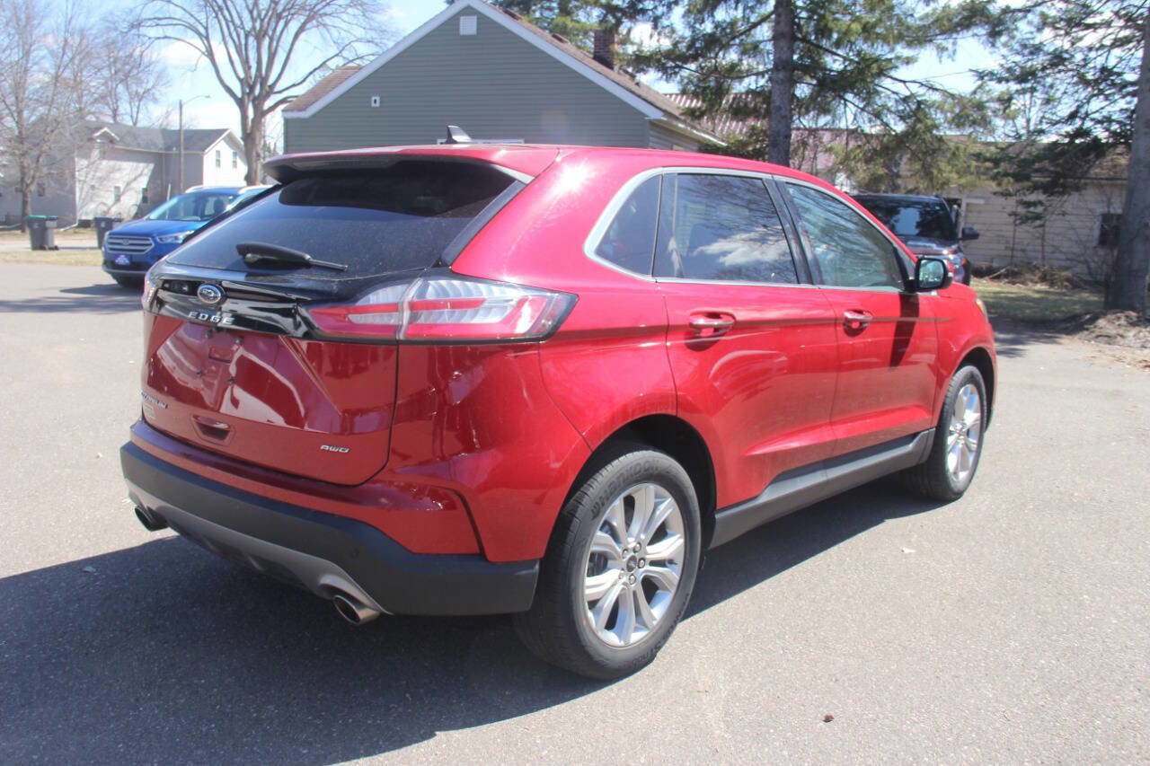 Certified 2024 Ford Edge Titanium AWD/4WD image 4