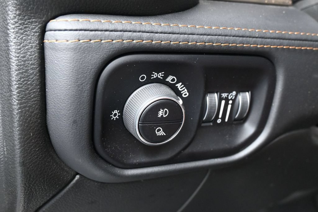 Used 2024 RAM 2500 Limited AWD/4WD image 14