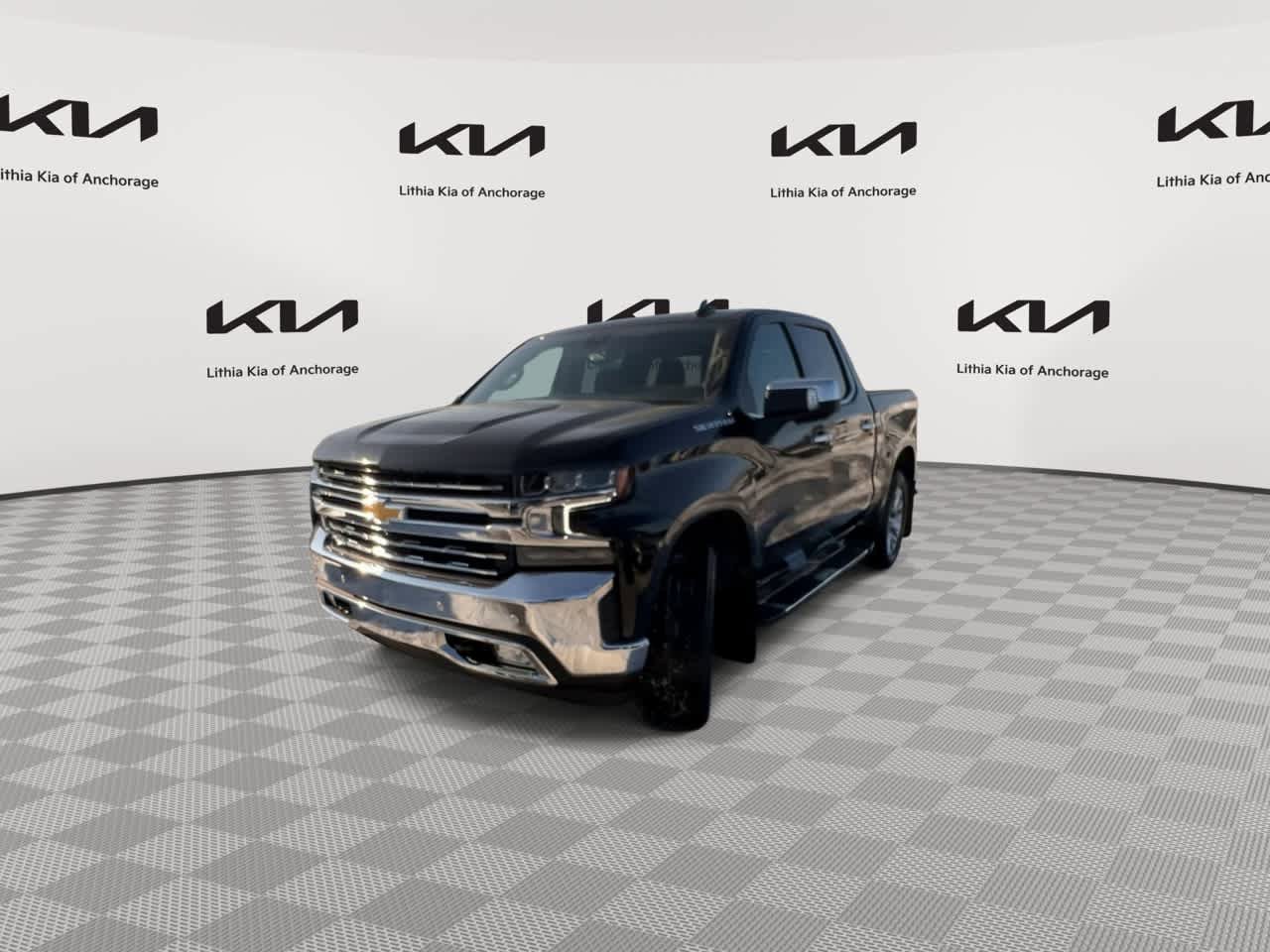 Used 2021 Chevrolet Silverado 1500 LTZ w/ Technology Package AWD/4WD image 5