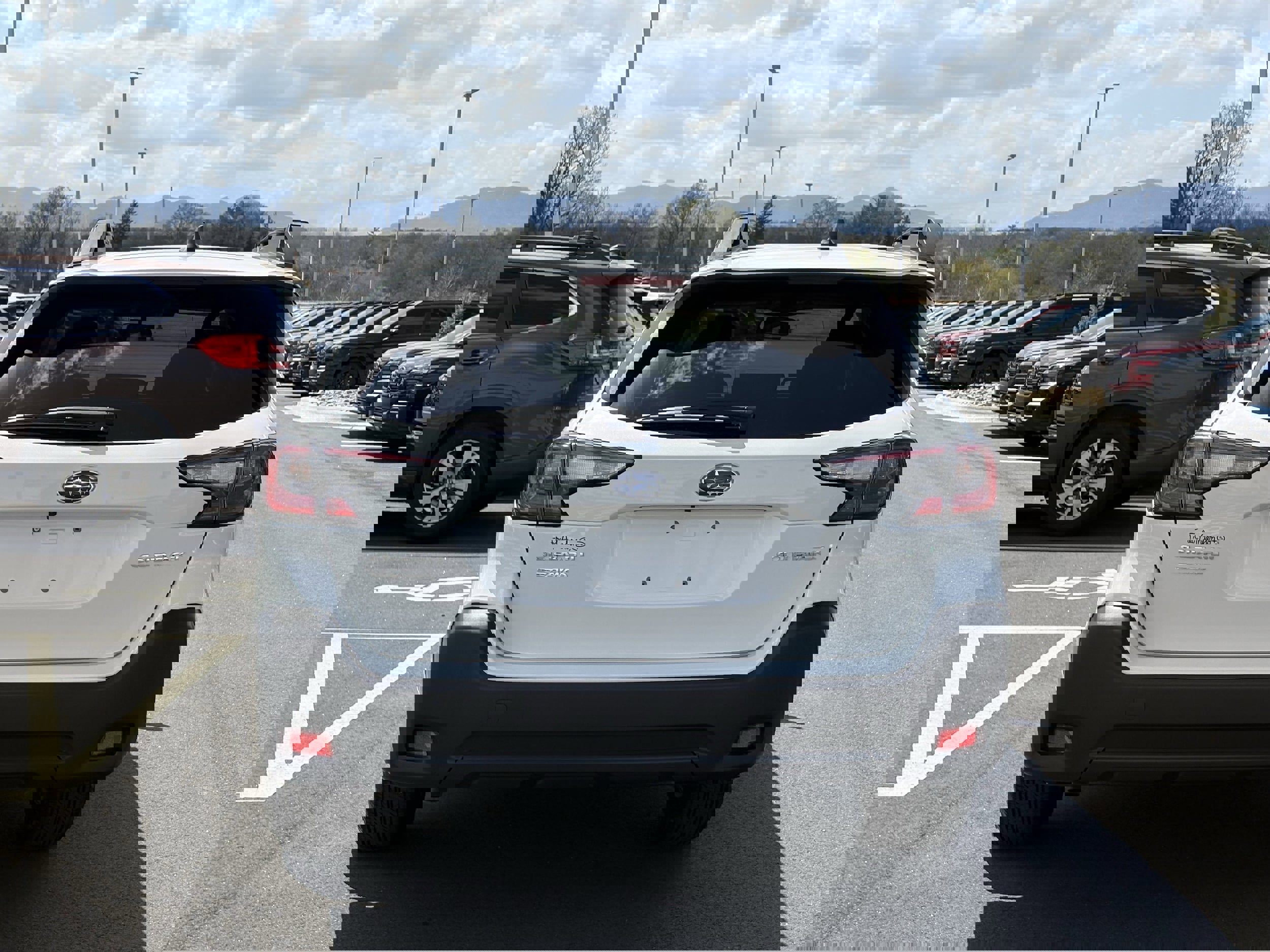 Certified 2025 Subaru Outback Premium AWD/4WD image 10