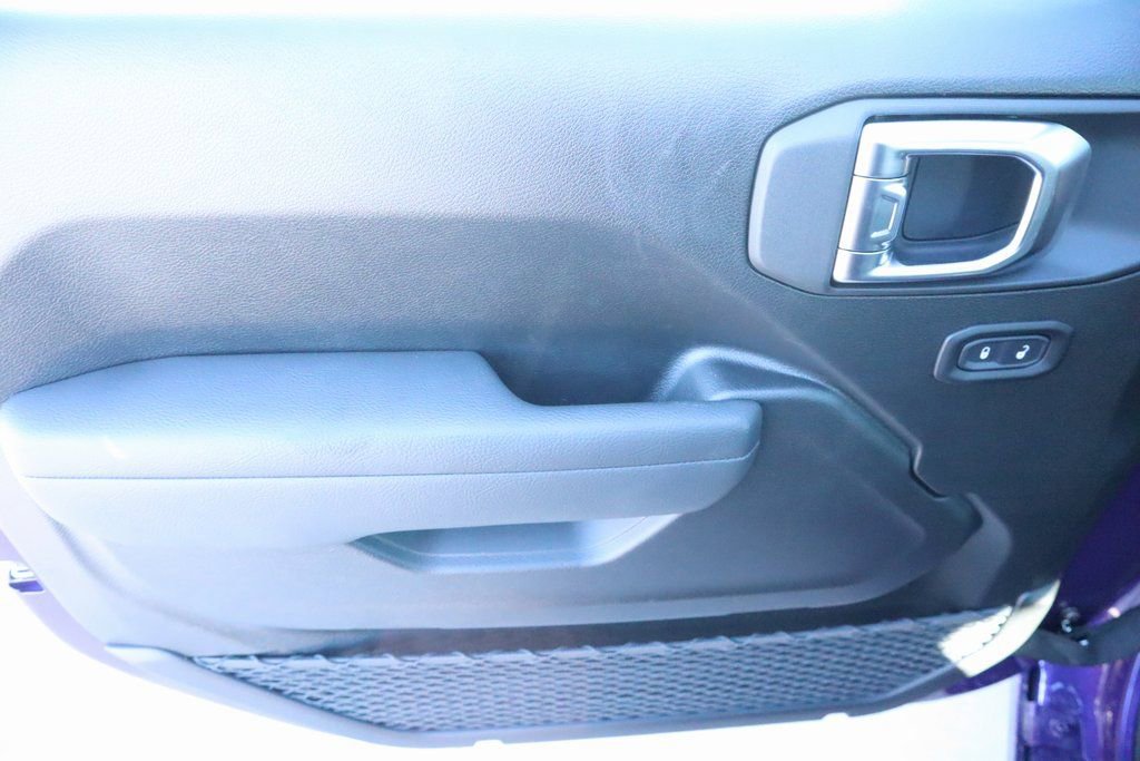 New 2026 Jeep Gladiator Sport image 14