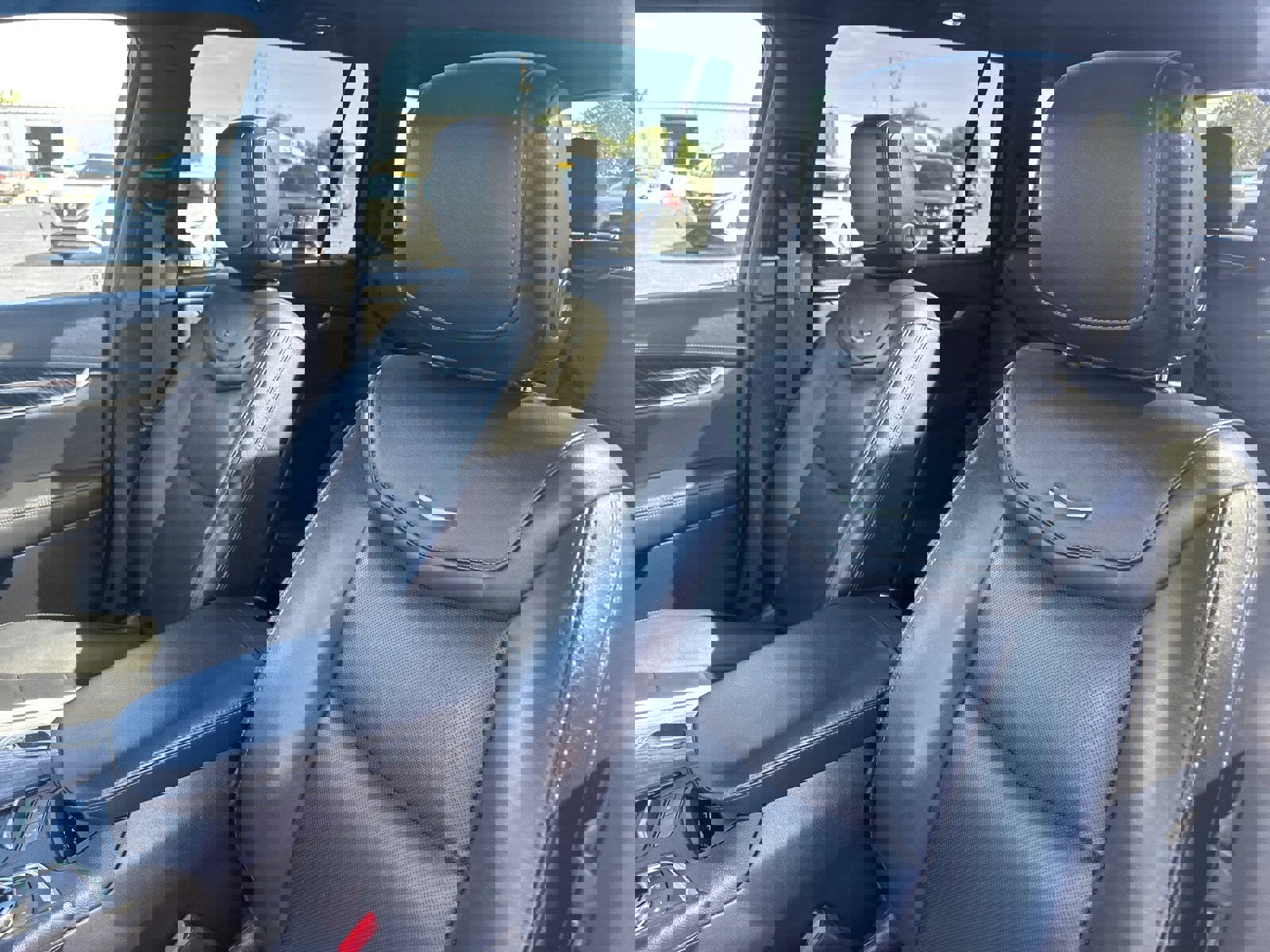 Used 2022 Cadillac XT6 Premium Luxury image 10