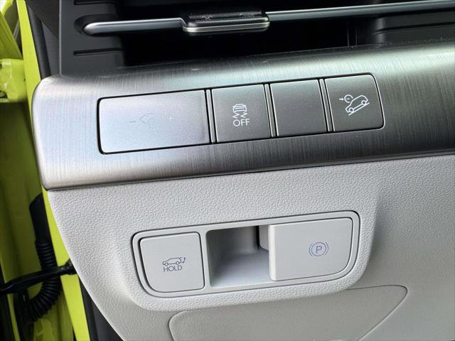 Used 2025 Hyundai Kona Limited image 21