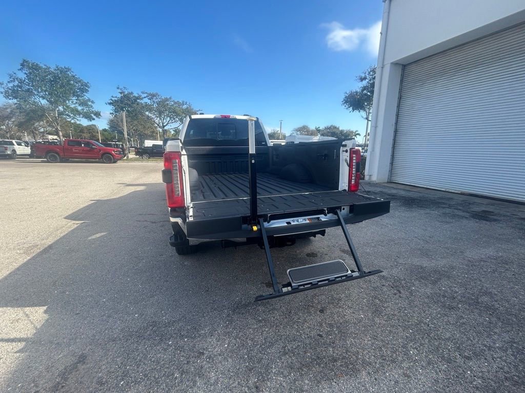 Used 2023 Ford F250 Lariat w/ Lariat Ultimate Package image 35