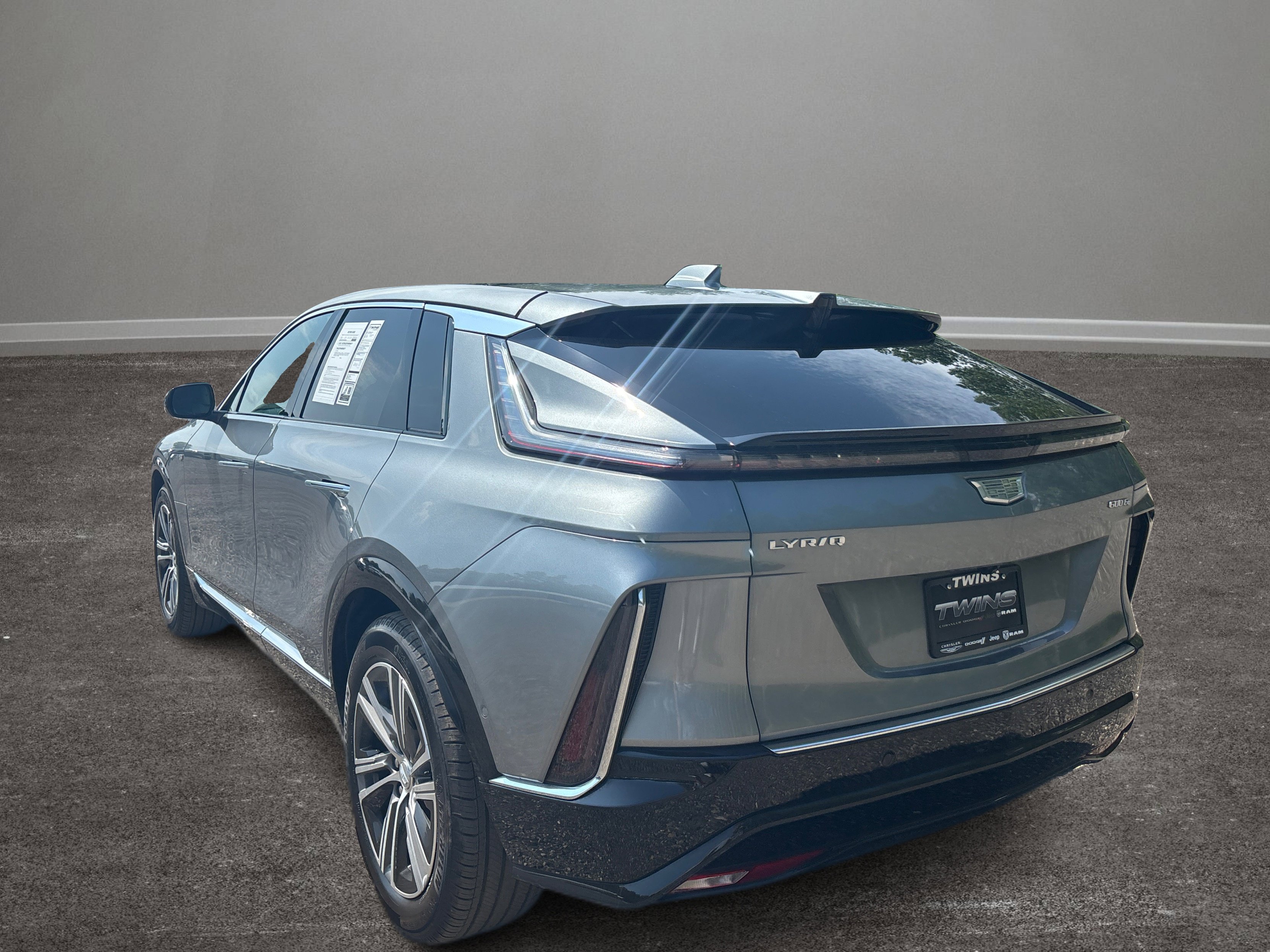 Used 2024 Cadillac Lyriq Luxury w/ LPO, Floor Liner Package image 36