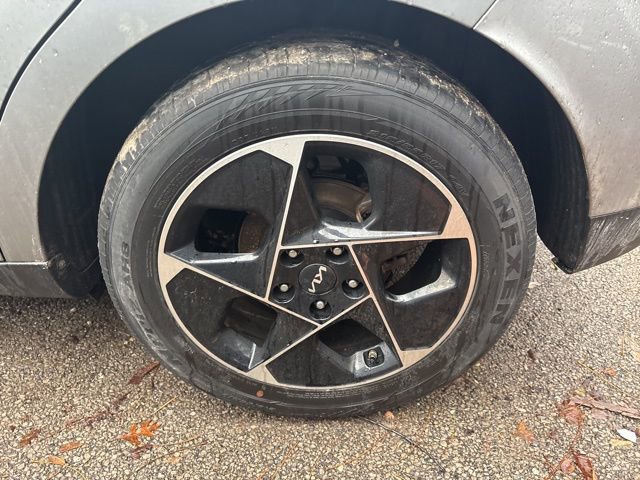 Certified 2023 Kia Soul EX image 5