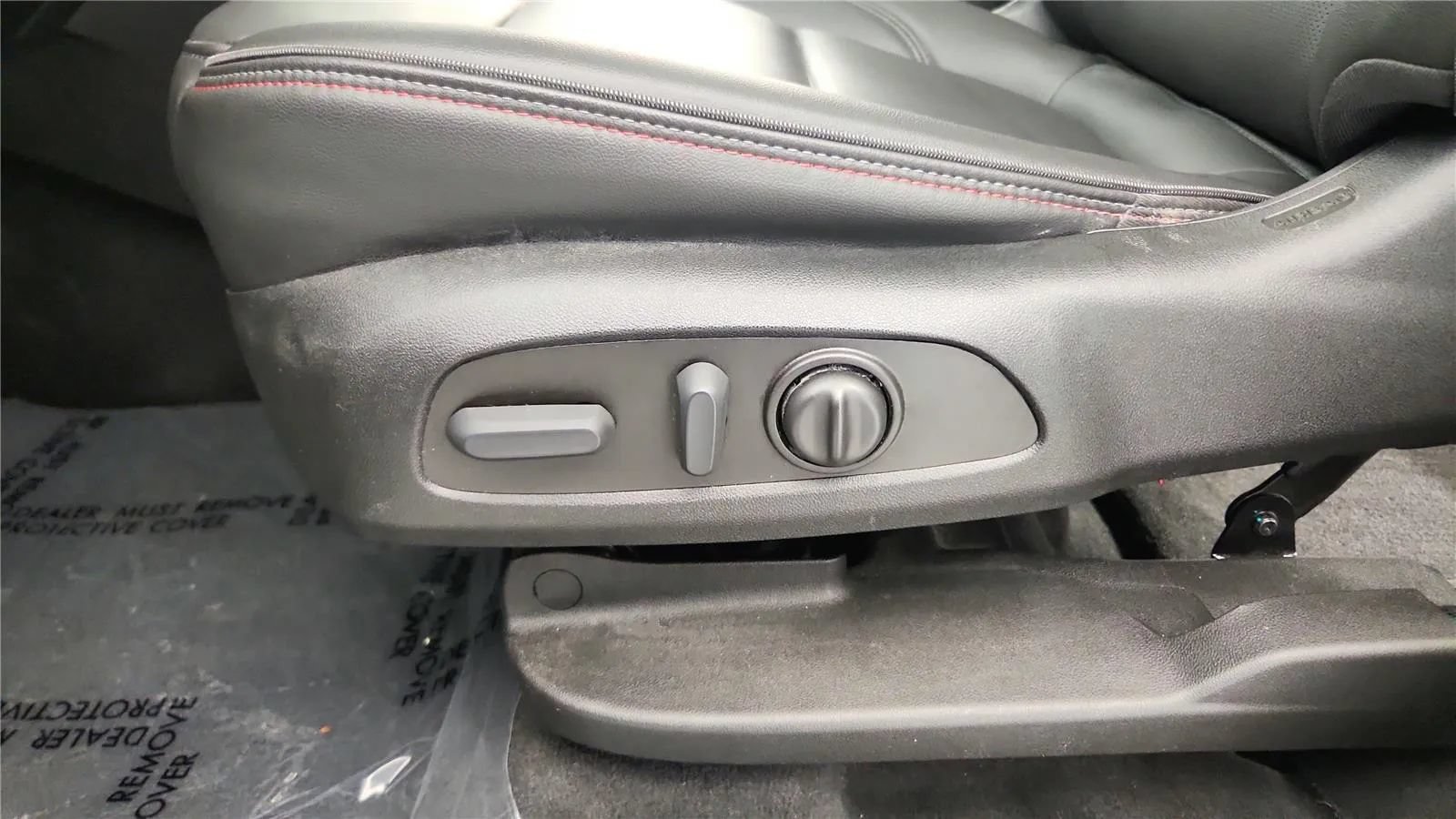 Used 2023 Chevrolet Traverse RS AWD/4WD image 31