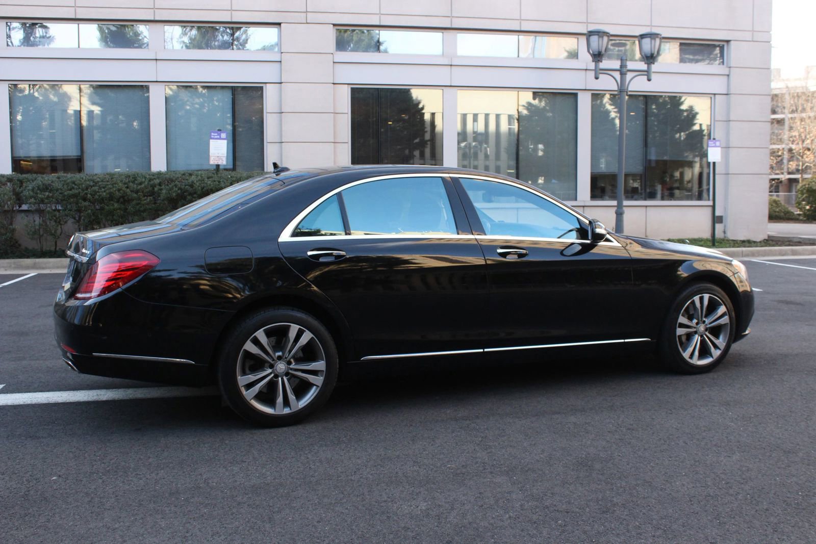 Used 2015 Mercedes-Benz S 550 4MATIC Sedan image 7