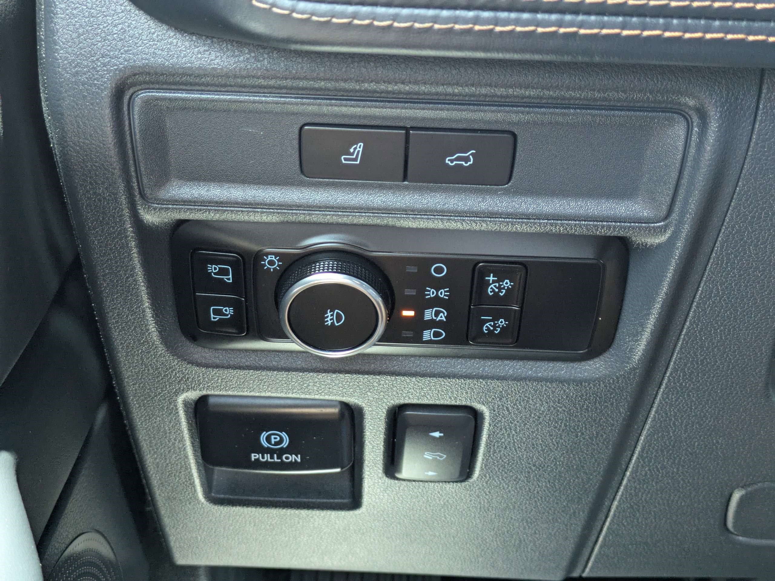 Used 2023 Ford Expedition Max Platinum AWD/4WD image 23