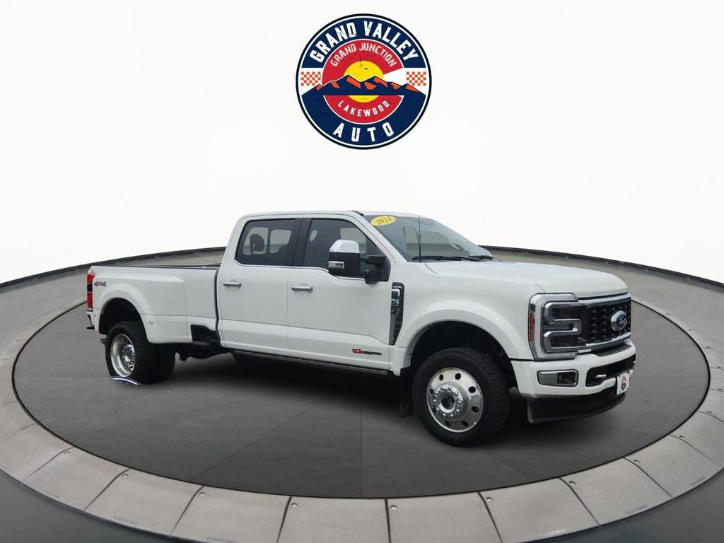 Used 2024 Ford F450 Limited image 1