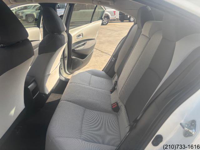 Used 2021 Toyota Corolla LE image 24
