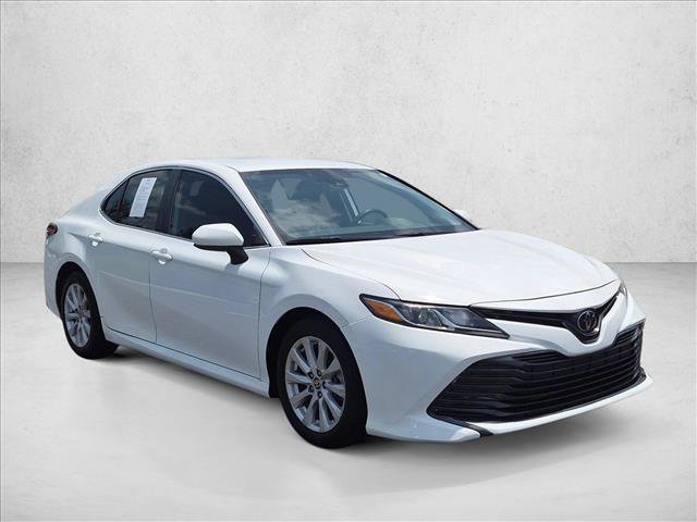 Used 2020 Toyota Camry LE FWD image 3