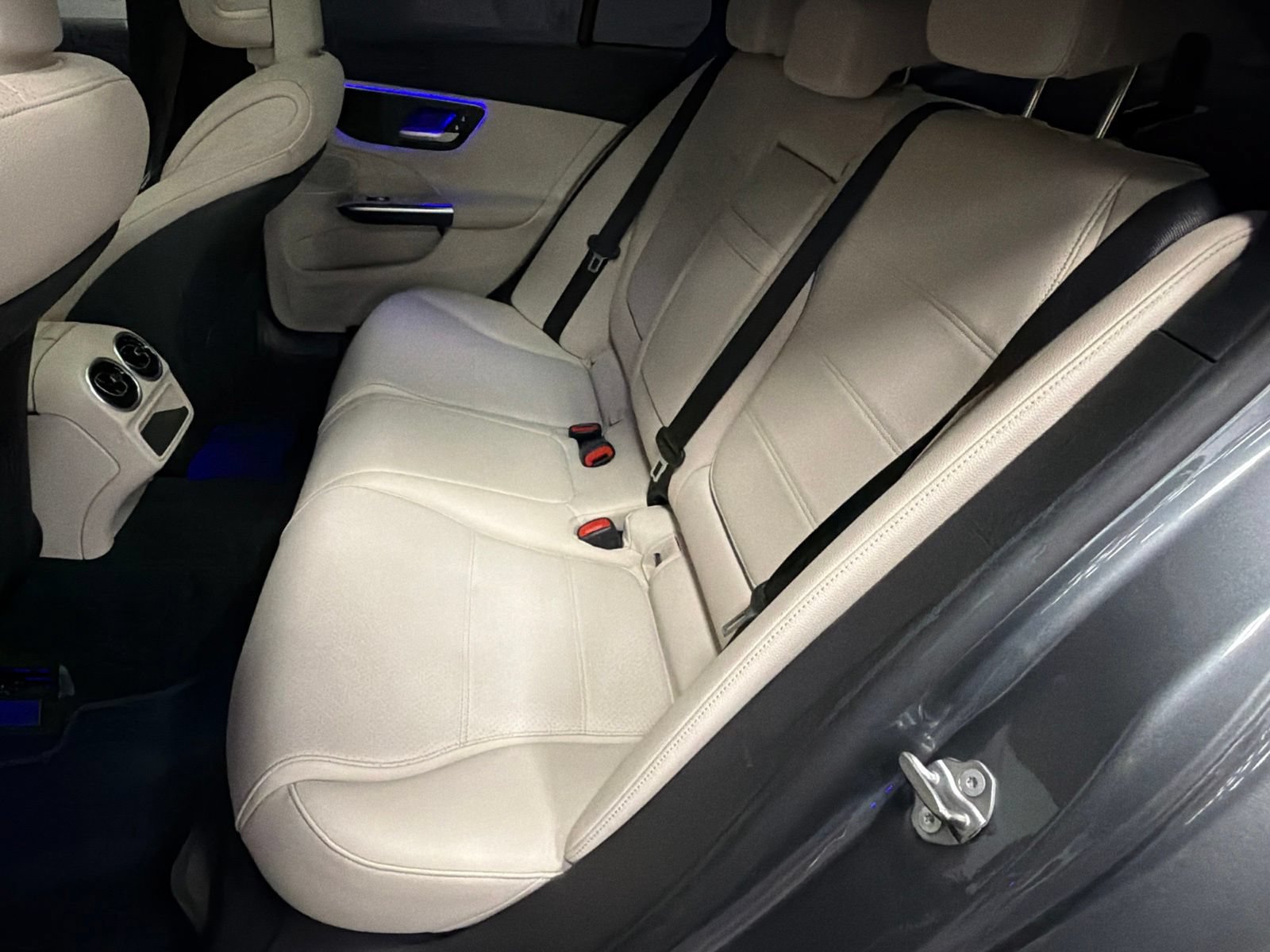 Used 2022 Mercedes-Benz C 300 Sedan image 41