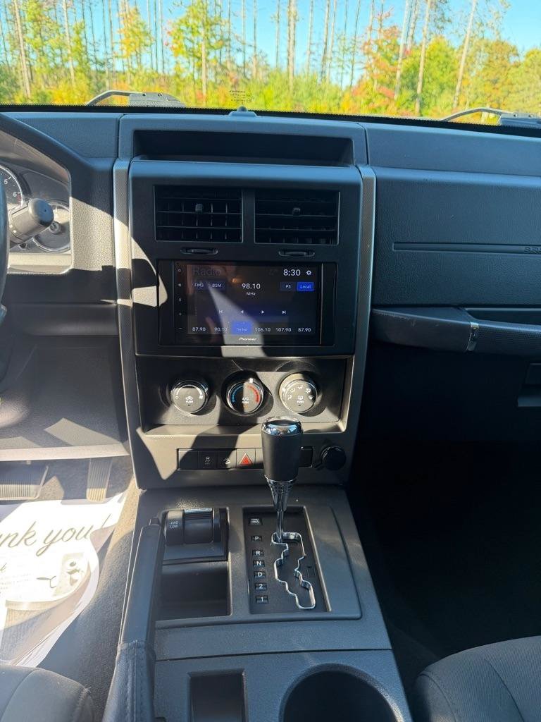 Used 2011 Jeep Liberty Sport w/ Popular Equipment Group AWD/4WD image 11