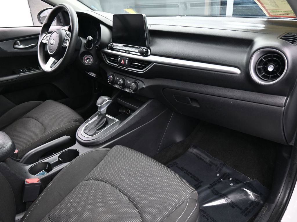 Used 2021 Kia Forte LXS image 40