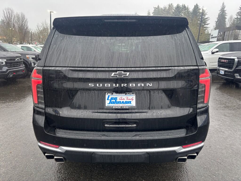 Used 2025 Chevrolet Suburban High Country image 6