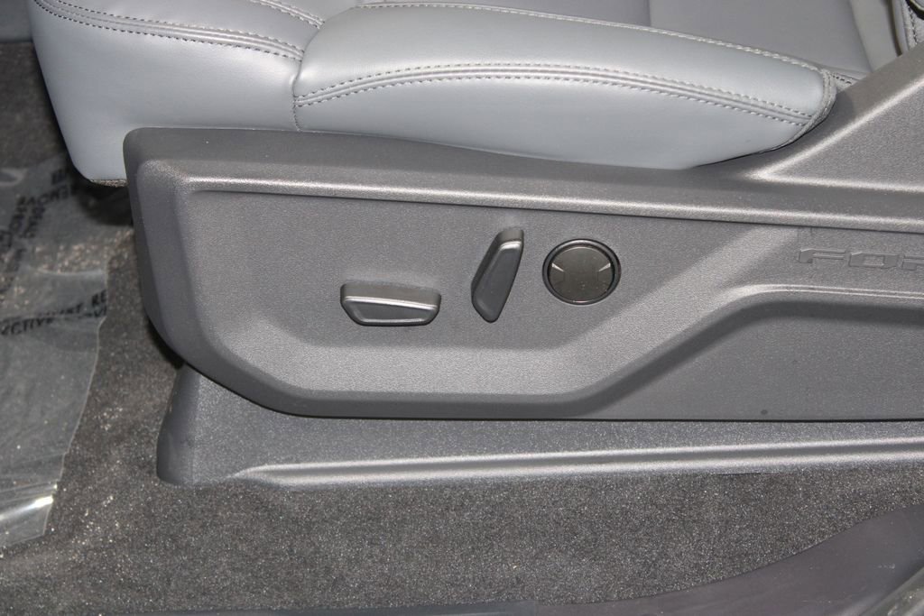 New 2026 Ford Expedition Active image 22