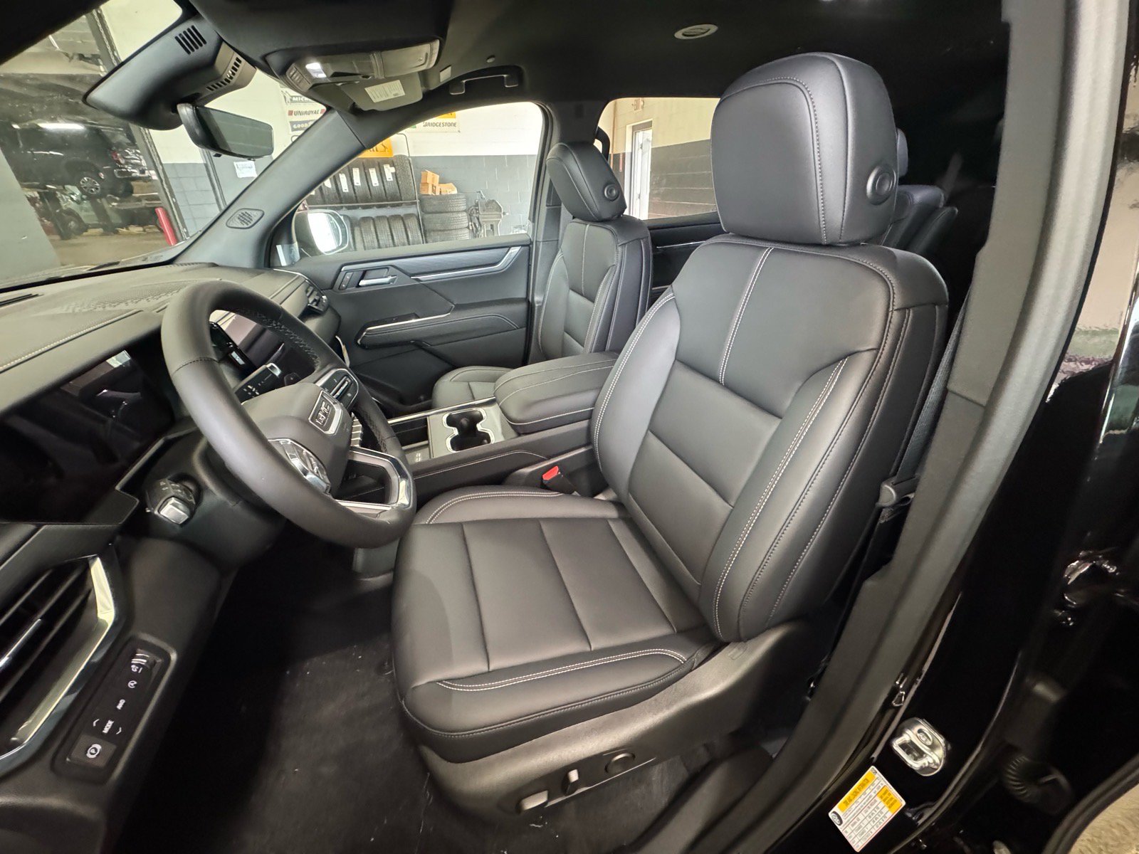 New 2027 GMC Acadia Elevation w/ Black Edition AWD/4WD image 19
