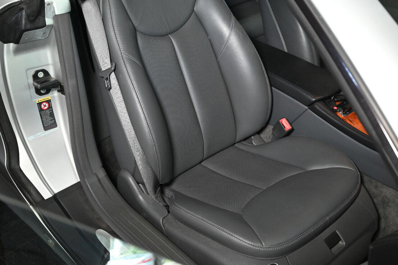Used 2004 Mercedes-Benz SL 500 image 12