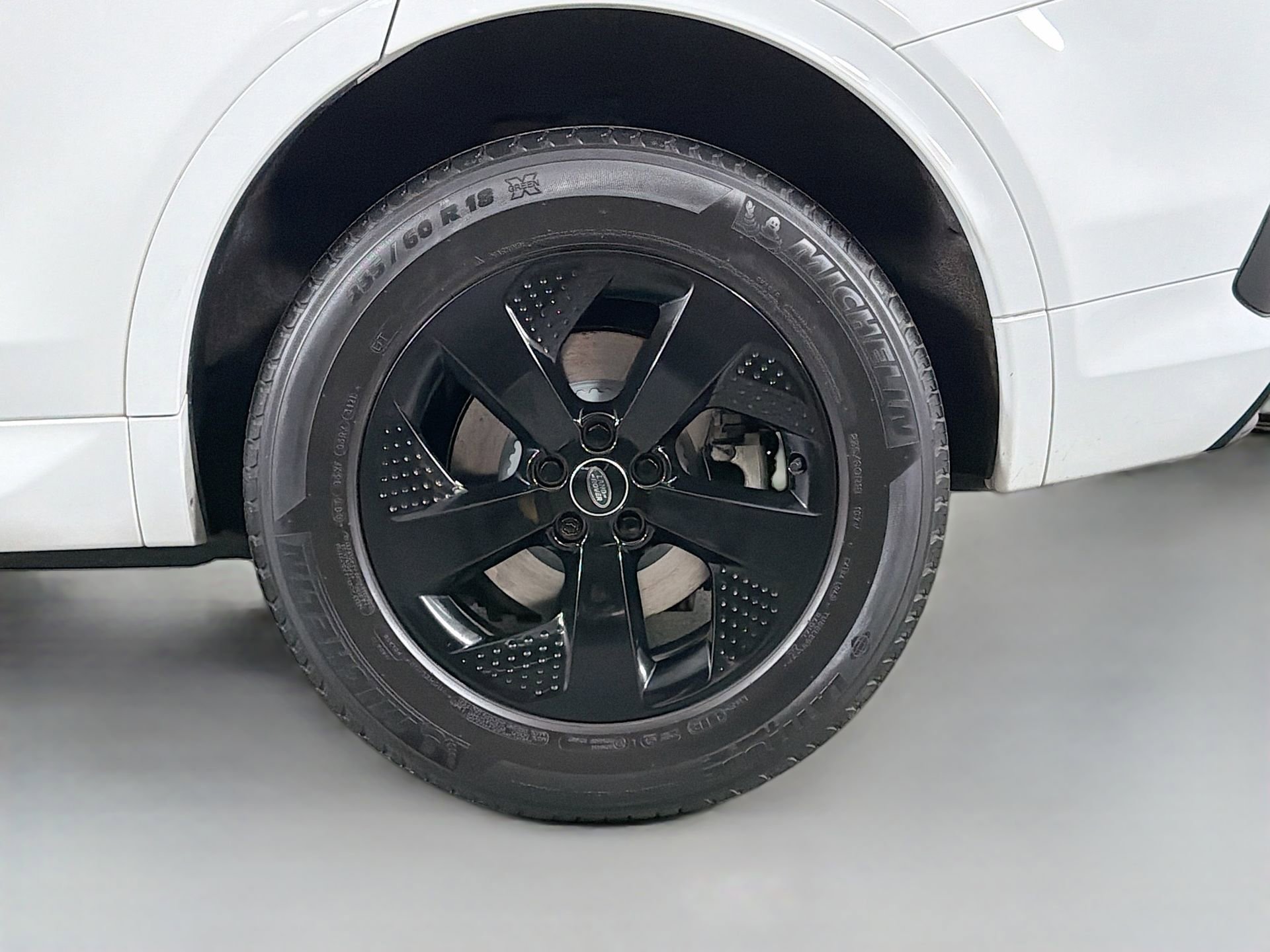 Used 2022 Land Rover Discovery Sport S R-Dynamic image 32