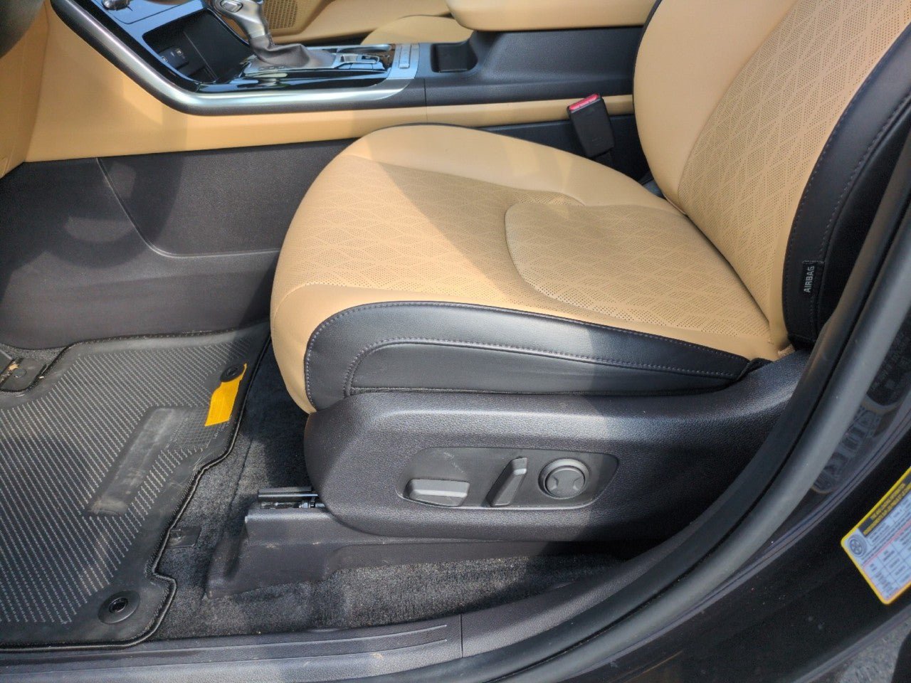 Certified 2024 Kia Carnival EX FWD image 13