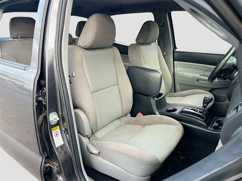 Used 2014 Toyota Tacoma 2WD Double Cab image 24