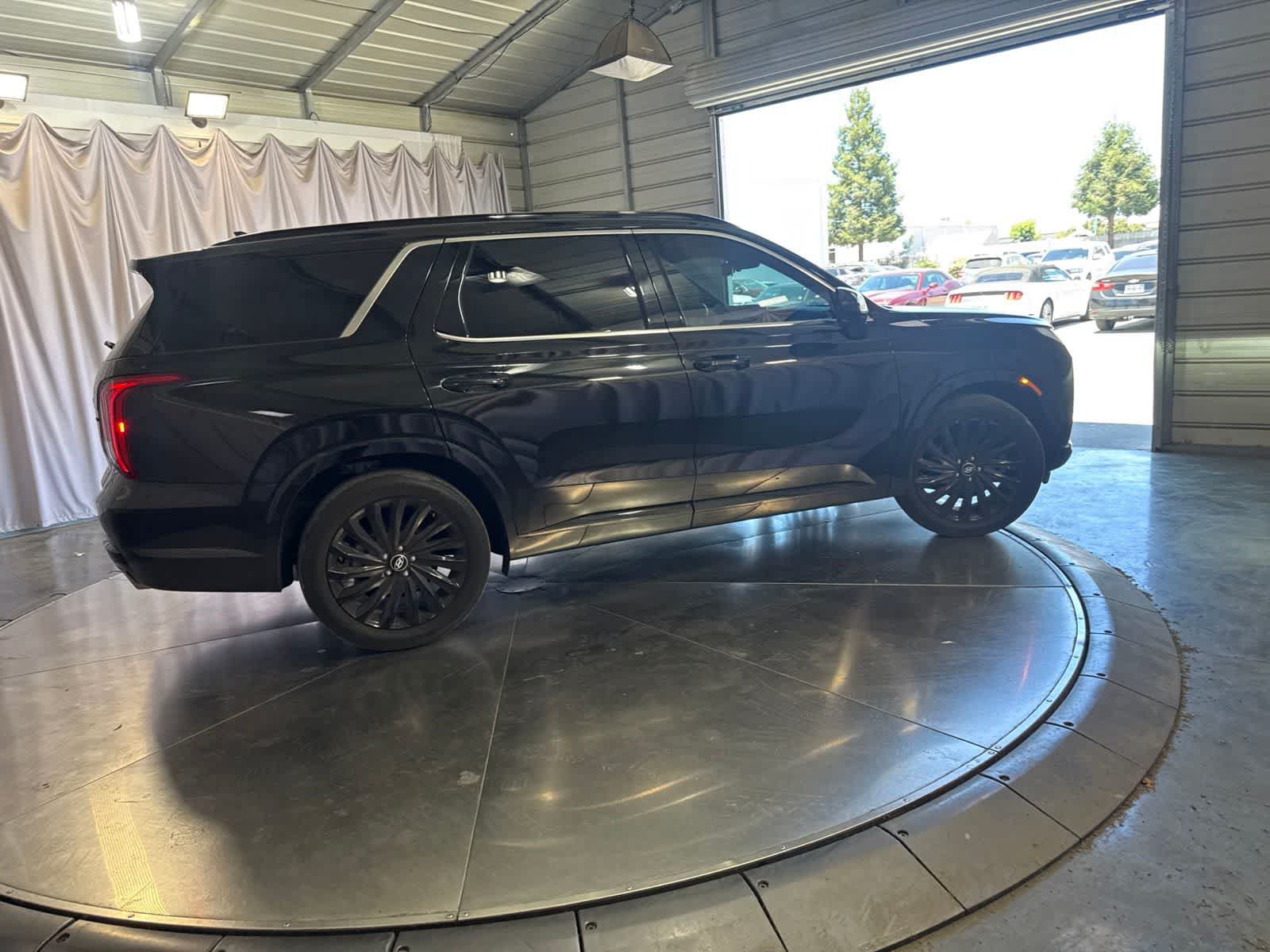 Used 2024 Hyundai Palisade Calligraphy AWD/4WD image 4