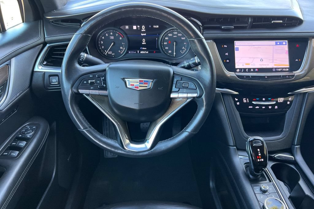 Used 2020 Cadillac XT6 Premium Luxury w/ Platinum Package AWD/4WD image 16