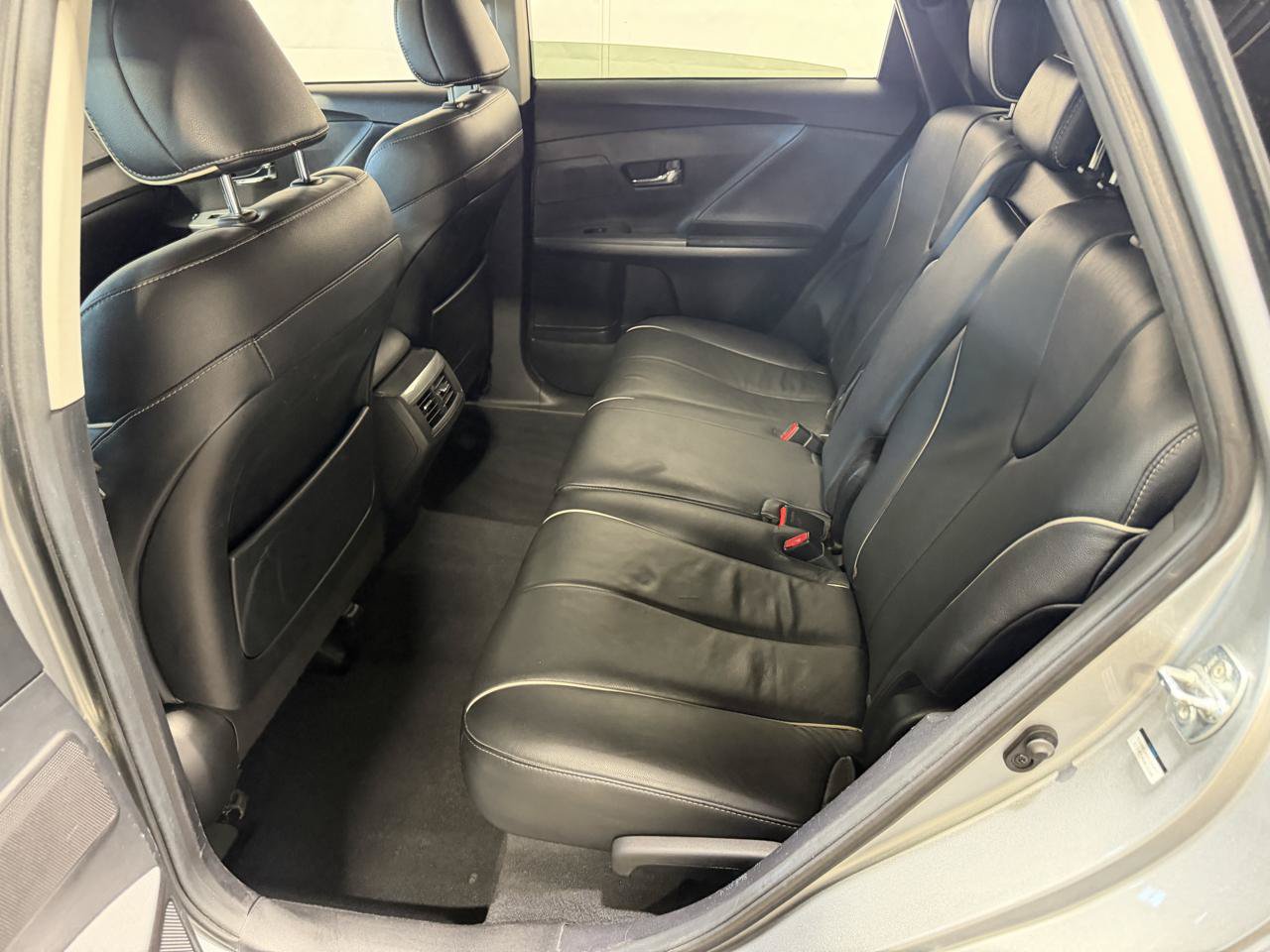 Used 2015 Toyota Venza Limited AWD/4WD image 19