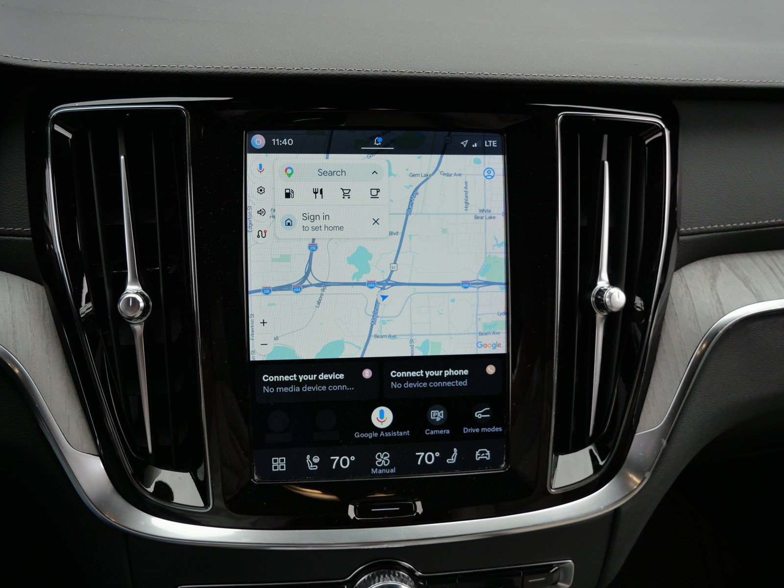 Certified 2024 Volvo V60 B5 Cross Country Ultimate w/ Protection Package Premier AWD/4WD image 17