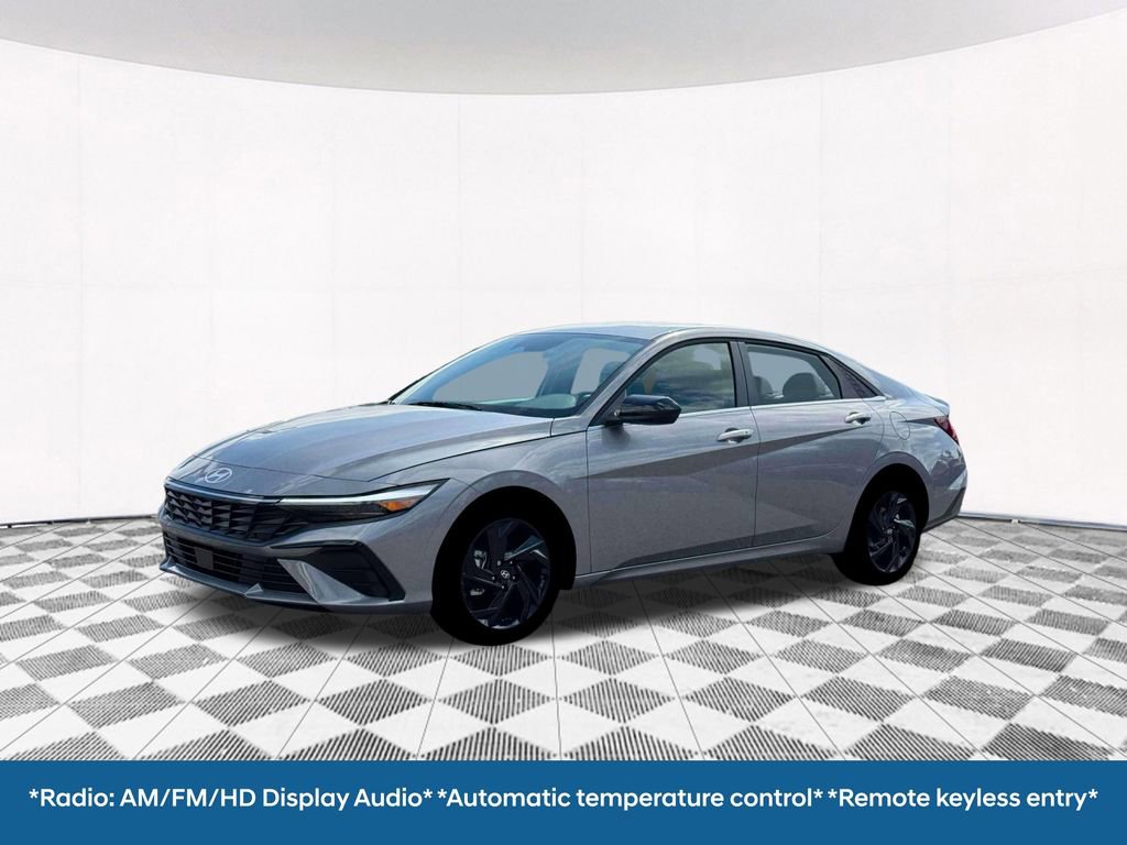 New 2026 Hyundai Elantra SEL Sport Premium FWD image 2