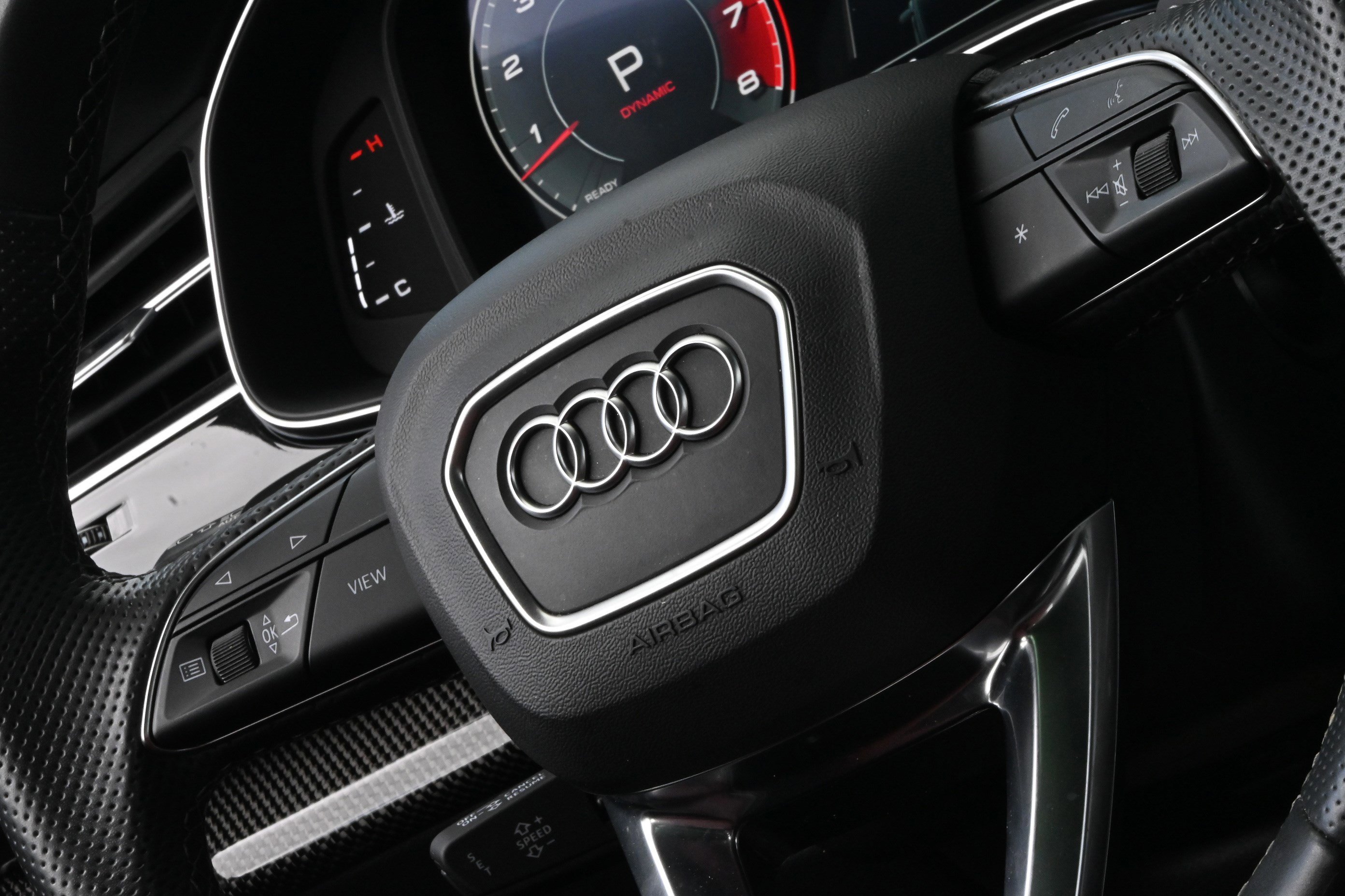 Used 2022 Audi SQ8 Prestige image 25