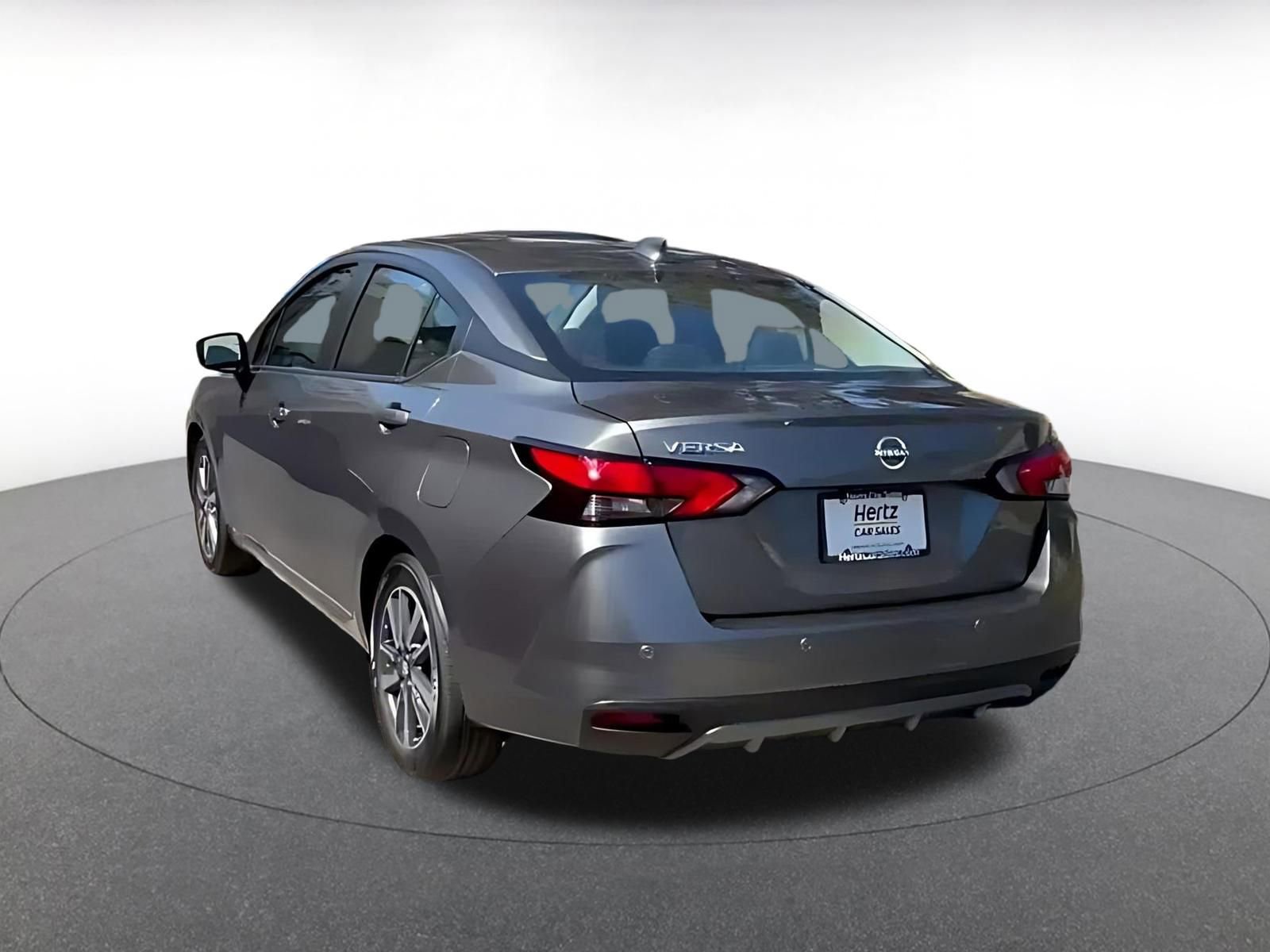 Used 2025 Nissan Versa SV FWD image 11