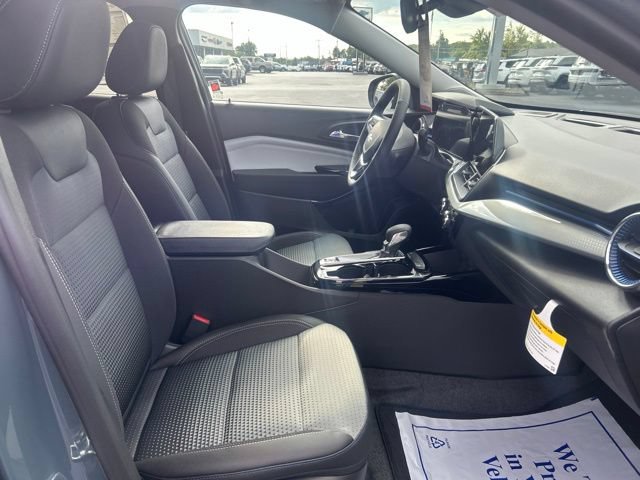 New 2026 Chevrolet Trax LT w/ Driver Confidence Package FWD image 40