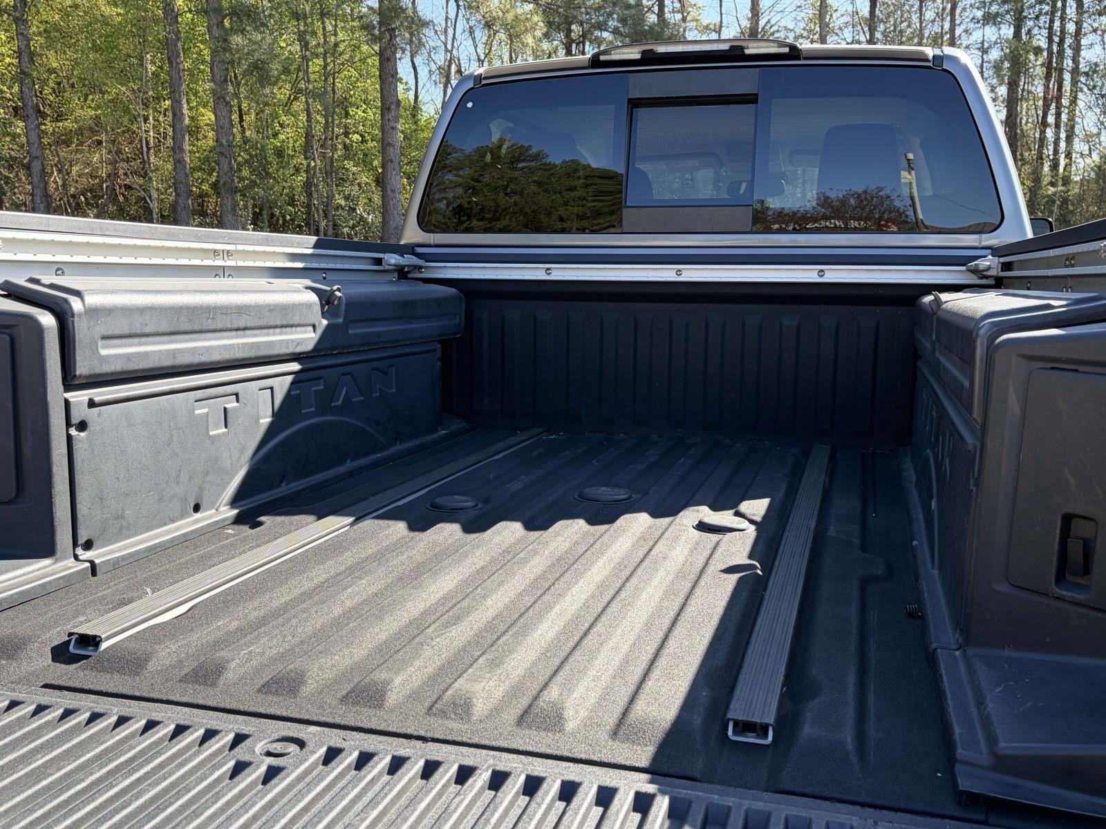 Used 2019 Nissan Titan PRO-4X w/ Pro-4x Convenience Package image 28