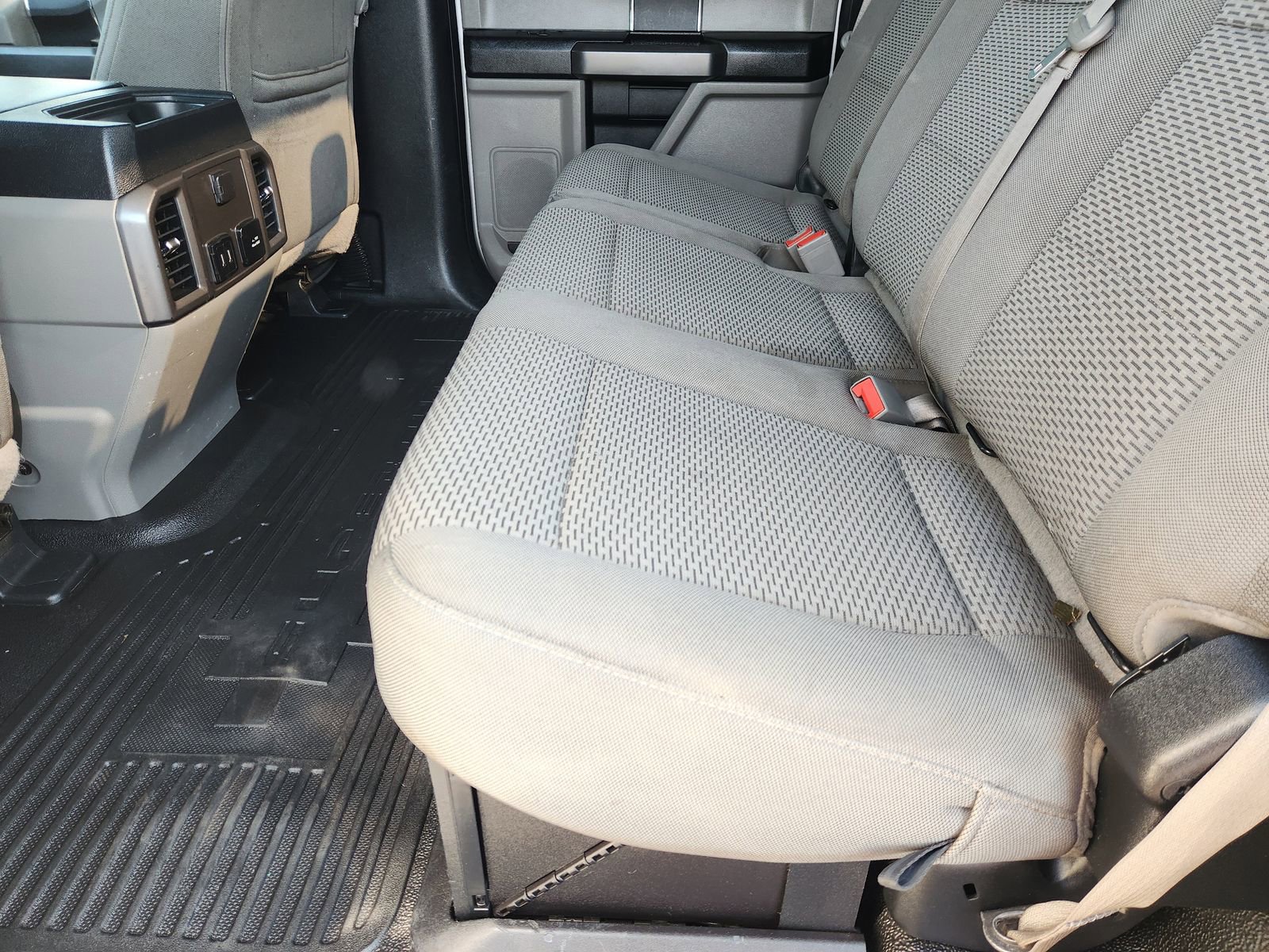 Used 2019 Ford F250 XLT w/ XLT Value Package image 35