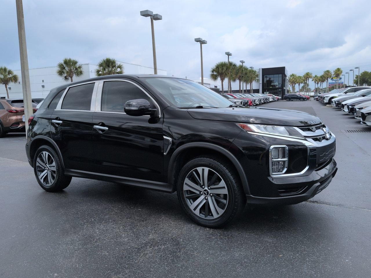 Used 2021 Mitsubishi Outlander Sport SE FWD image 2