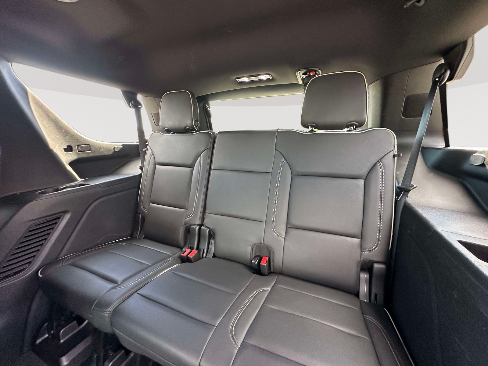 Used 2021 Chevrolet Tahoe Premier AWD/4WD image 34