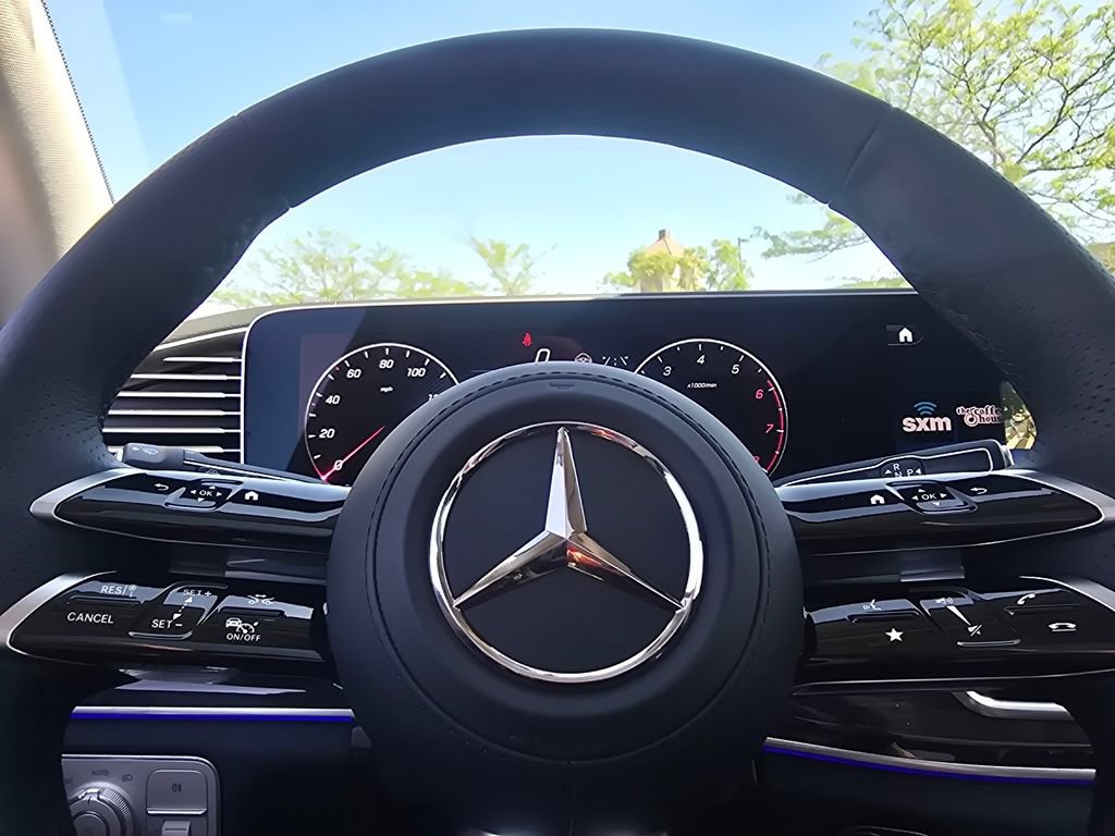 New 2026 Mercedes-Benz GLS 450 4MATIC image 30