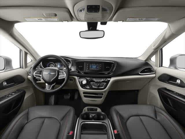 Used 2017 Chrysler Pacifica Touring-L w/ Tire & Wheel Group image 5