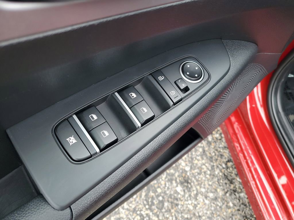 Used 2023 Kia Forte LXS image 9