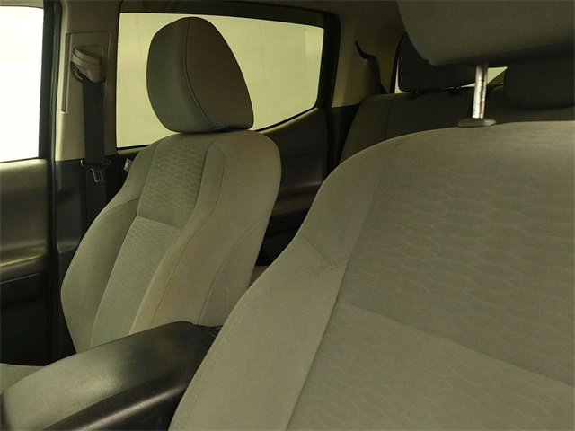 Used 2018 Toyota Tacoma SR image 21