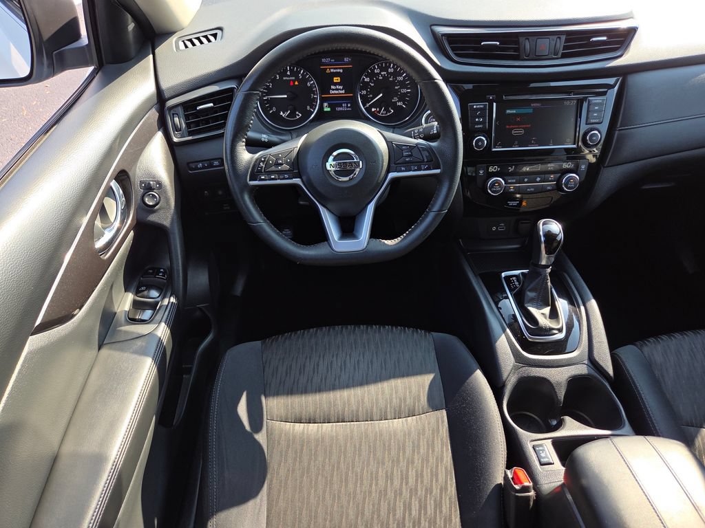 Used 2019 Nissan Rogue SV AWD/4WD image 30
